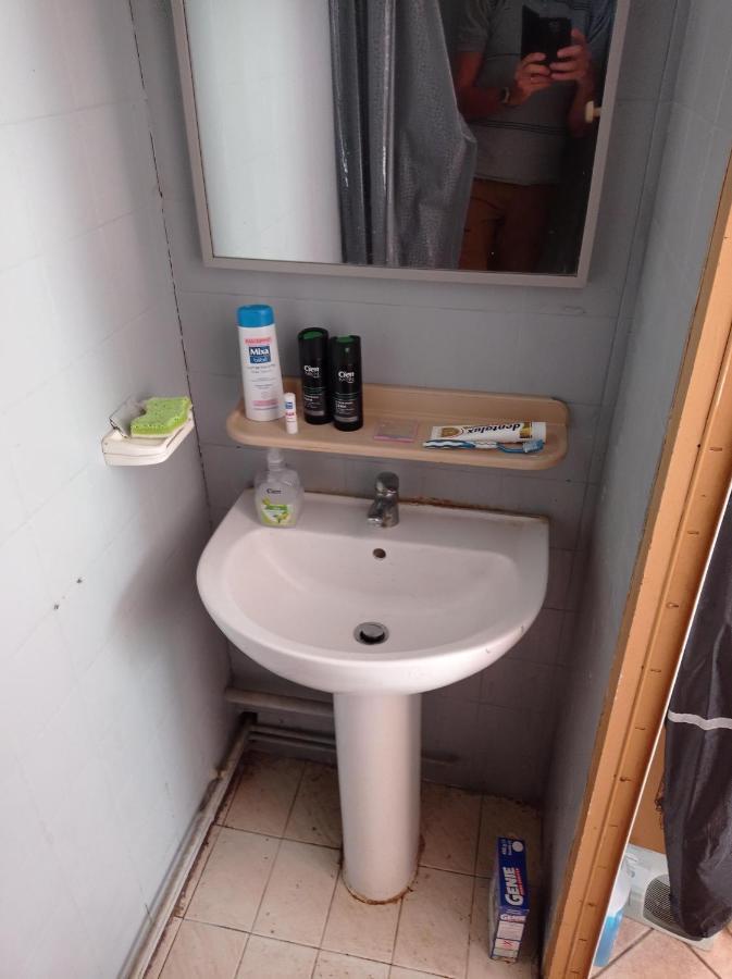 Chambre meublée indépendante, avec piscine, pour 2 personnes Tolosa Esterno foto