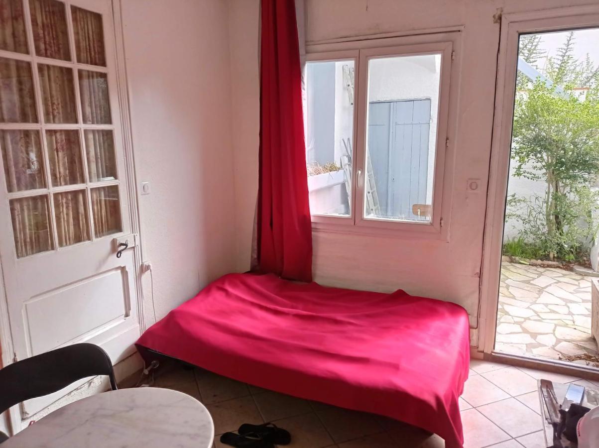 Chambre meublée indépendante, avec piscine, pour 2 personnes Tolosa Esterno foto