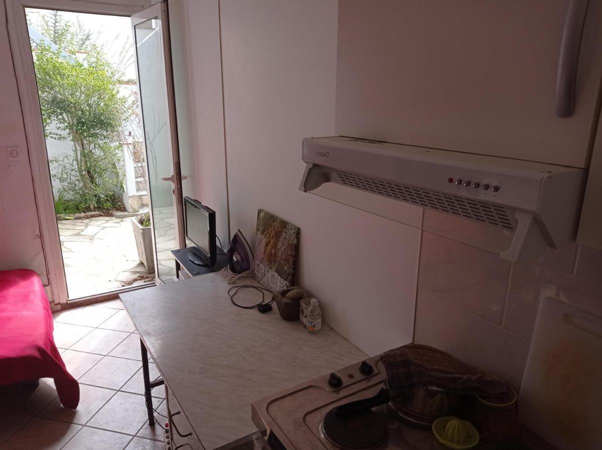 Chambre meublée indépendante, avec piscine, pour 2 personnes Tolosa Esterno foto